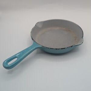 Vintage Le Creuset Double Spout Enameled Cast Iron Skillet #16 Aqua Blue 6.5"